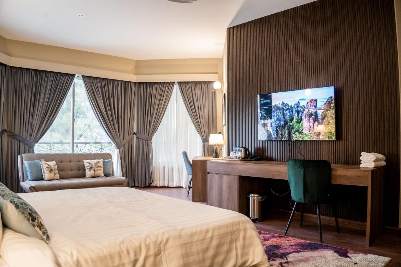 Hillside Residence E-7 By Paramount Hospitality Islamabad Esterno foto