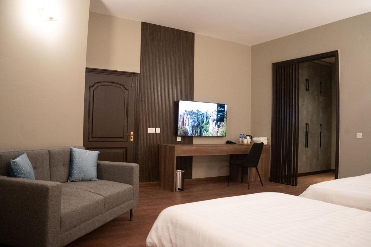 Hillside Residence E-7 By Paramount Hospitality Islamabad Esterno foto